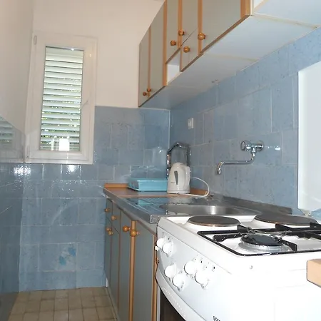 12721a * Vodice